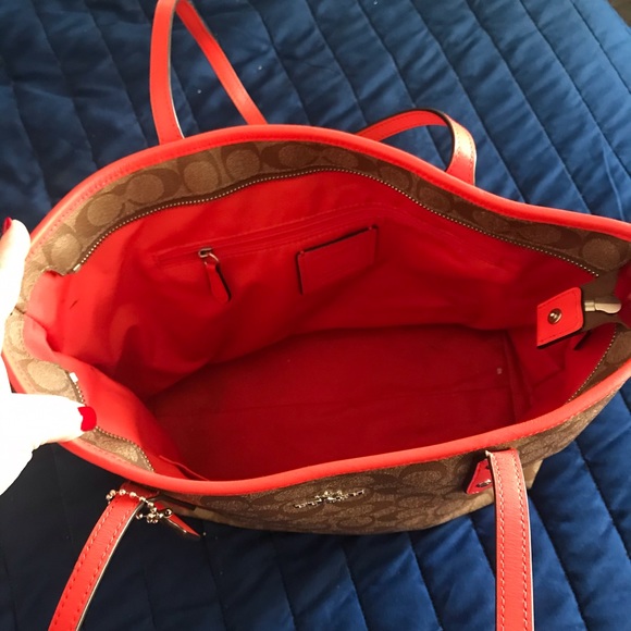 Purse-Authentic - Picture 2 of 3